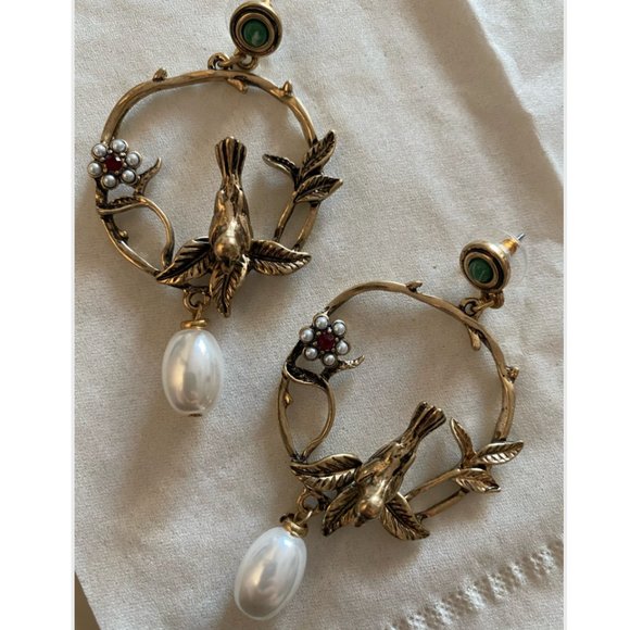 Vintage Birds Golden Earrings - Picture 3 of 7